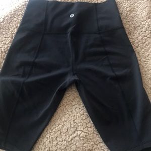 Lululemon workout biker shorts 9 1/2 inch length
